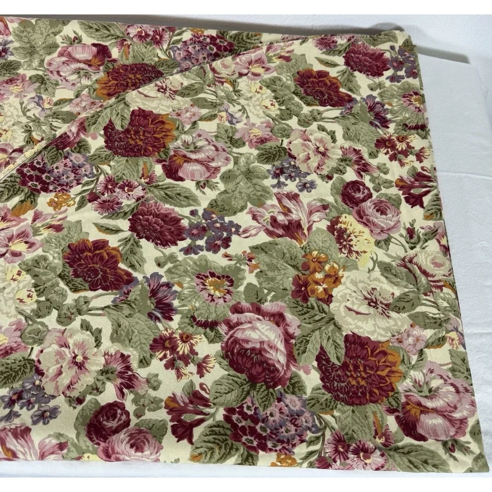 VTG Chaps Home Ralph Lauren Floral Tablecloth 58X98 Oblong Rose CottageCore EUC